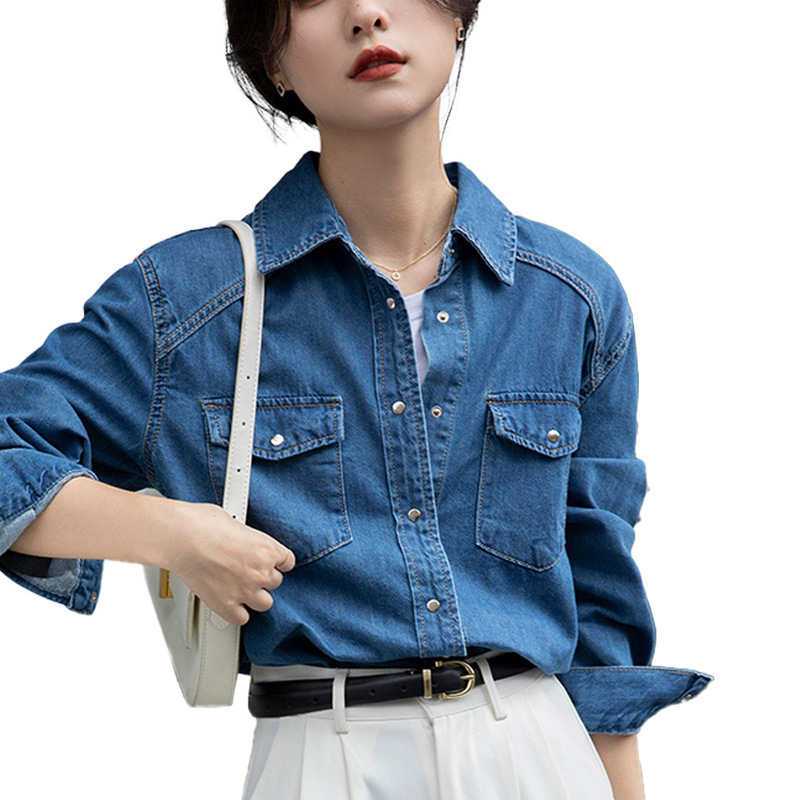 Košulna jakna s dugim rukavima, polo ovratnik, zatvaranje jednim redom s više kopči, pamuk 30–50%, tretirano permanganatom