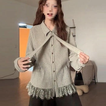 Риза с дантела и 3D мотив, фалшив двукомпонентен комплект в Lolita стил, мек сатенен материал, поло яка.