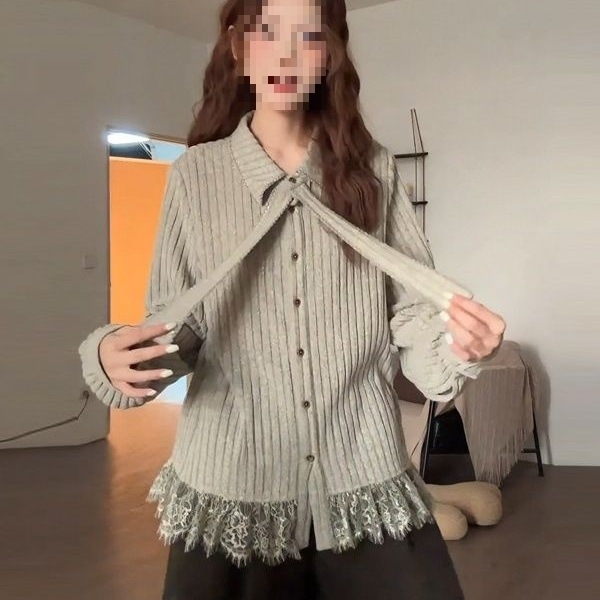 Риза с дантела и 3D мотив, фалшив двукомпонентен комплект в Lolita стил, мек сатенен материал, поло яка.