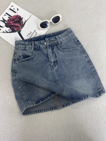 Denim suknja A-linije kratka, visokim strukom, distres detalji i kopče