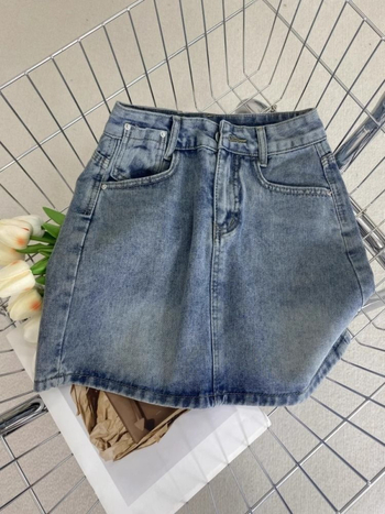 Denim suknja A-linije kratka, visokim strukom, distres detalji i kopče