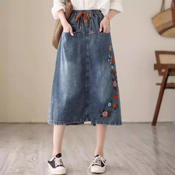 Дънкова пола А‑линия с бродерия, етно стил, миди дължина