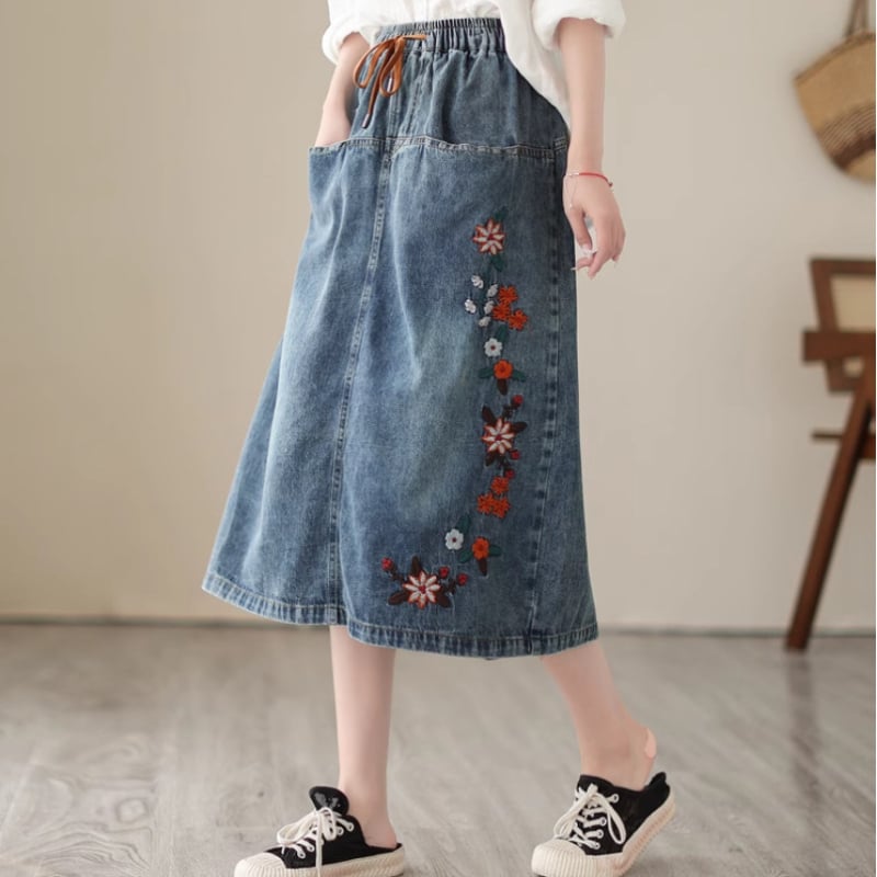 Дънкова пола А‑линия с бродерия, етно стил, миди дължина