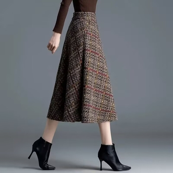 Пола с А-образна линия, миди дължина, висока талия, кариран Mink велур и детайл усукано цвете