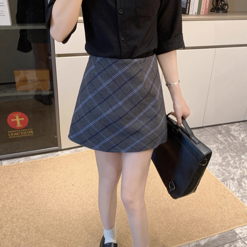 Дамска плетена пола с А‑образна линия, прилепваща към ханша, полиестер, 95%+ плат, Зима 2025