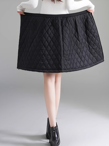 Средно дълга права пола с райета, еластичен пояс и джобове с капаци, полиестер, ежедневен стил.