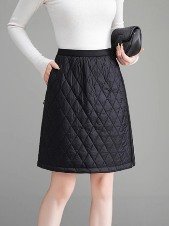 Средно дълга права пола с райета, еластичен пояс и джобове с капаци, полиестер, ежедневен стил.