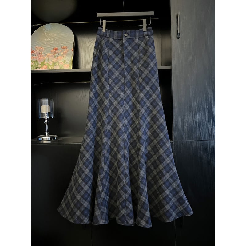 Пола русалка от полиестер с решетъчна шарка и мъхеста обработка, средна дължина, есен 2025