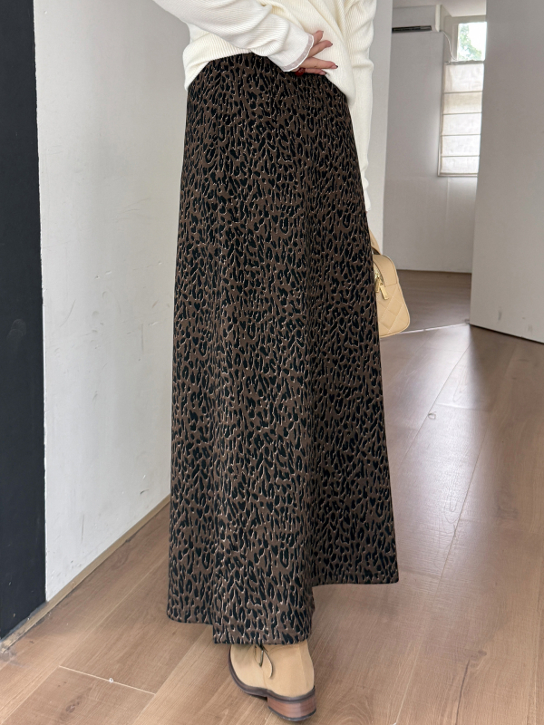 Suknja s leopard uzorkom, visoki struk, srednja duljina, A-linija, zima 2025