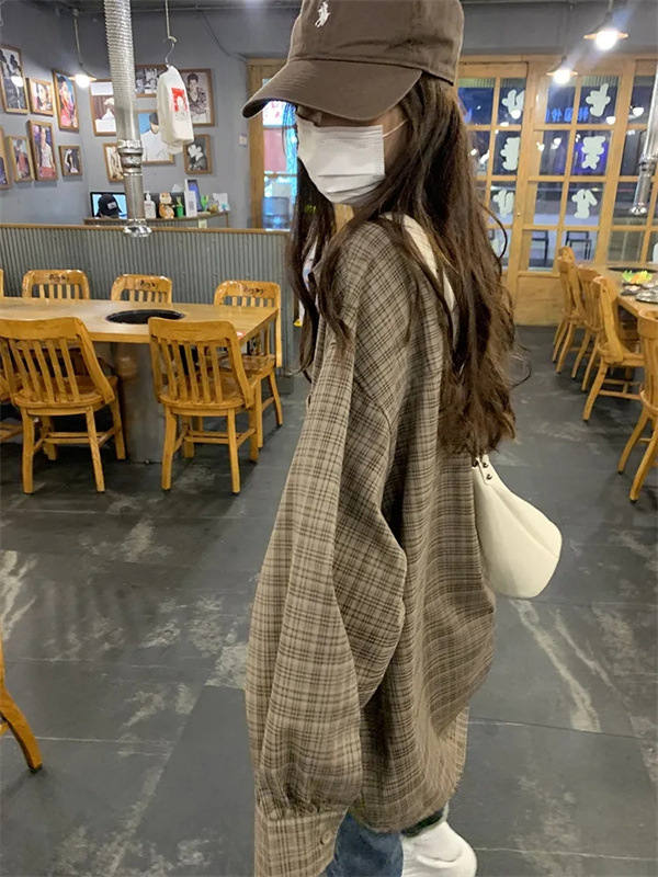 Риза-яке с каре, поло яка, дълги ръкави, средна дължина, полиестер 95%+