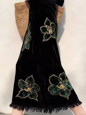 Midi suknja ravnog kroja, pamuk-poliester smjesa, jednobojna, detalji patchwork, elegantan poslovni stil