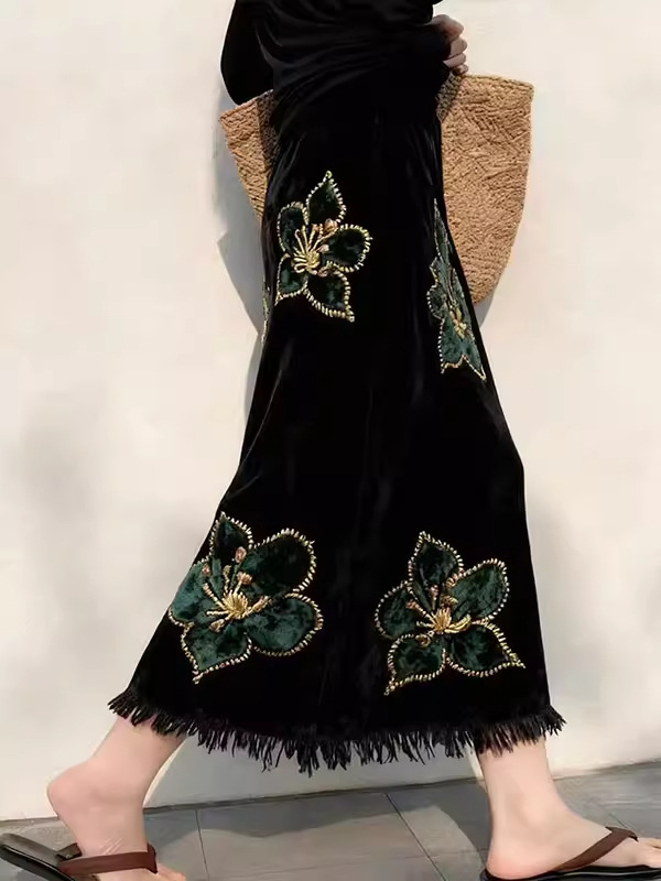 Midi suknja ravnog kroja, pamuk-poliester smjesa, jednobojna, detalji patchwork, elegantan poslovni stil