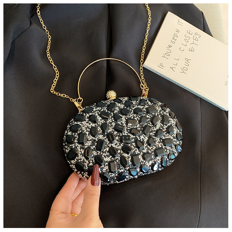 Diamantom ukrašena večernja clutch torba, akrilno tijelo, ovalni oblik, zatvarač, džep za telefon