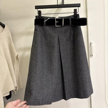 Suknja A-linije, midi duljine, poliesterska tkanina, srednja elastičnost, zima 2025, elegantan gradski stil