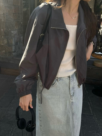 Jakna, opušteni kroj, korejsko-japanski casual stil, stojeći ovratnik, kopčanje s kopčama (jedan red s više kopči), pamukova tkanina 50-70%