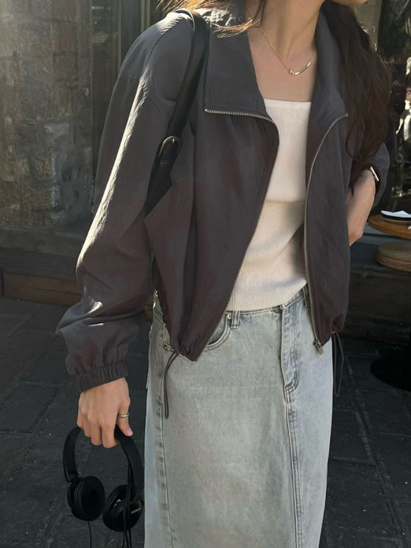 Jakna, opušteni kroj, korejsko-japanski casual stil, stojeći ovratnik, kopčanje s kopčama (jedan red s više kopči), pamukova tkanina 50-70%