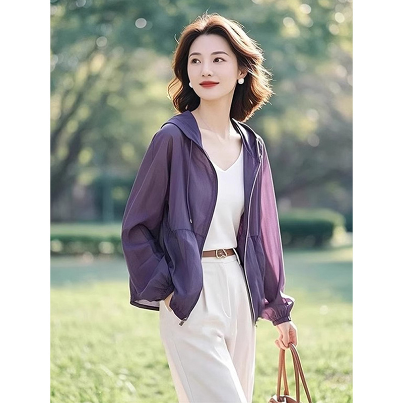 Женски лек качулков палто-кардиган, Slim fit, полиестер, еднообразен дизайн, цип