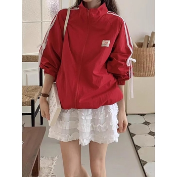 Дамско яке с patch принт, стойка яка, цип, полиестерна материя, слънцезащитна ветровка