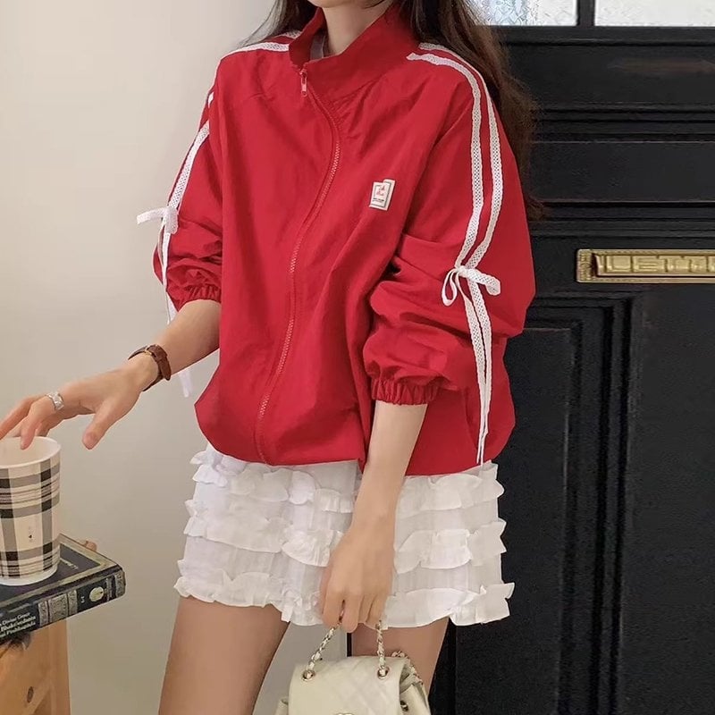 Дамско яке с patch принт, стойка яка, цип, полиестерна материя, слънцезащитна ветровка