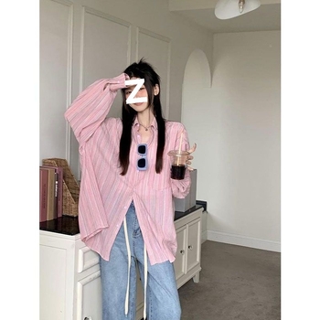 Риза‑яке с ивици от прежда, дълги ръкави, яка с ревера, средна дължина, регулярна кройка