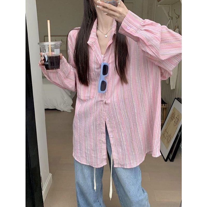 Риза‑яке с ивици от прежда, дълги ръкави, яка с ревера, средна дължина, регулярна кройка