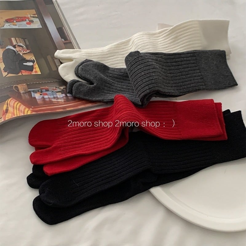 Йога чорапи с разделени пръсти, антихлъзгащи се, попиване на пот, двойна игла плетиво, 80–90% памук