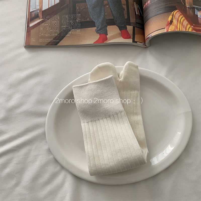 Йога чорапи с разделени пръсти, антихлъзгащи се, попиване на пот, двойна игла плетиво, 80–90% памук