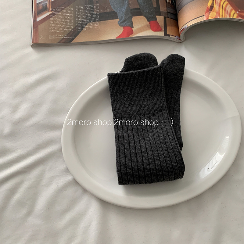 Йога чорапи с разделени пръсти, антихлъзгащи се, попиване на пот, двойна игла плетиво, 80–90% памук