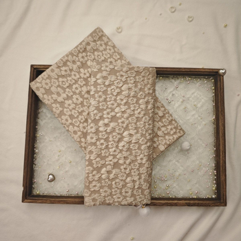 Könyvborító naptárhoz csipkés szélekkel | Márka: Qiu Ling; Anyag: poliészter; Import: Nem; IP engedélyezés: Nem