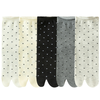 Чорапи с разделени пръсти от памук, средно дълги до прасеца, точков модел, 80–90% памук, японски стил