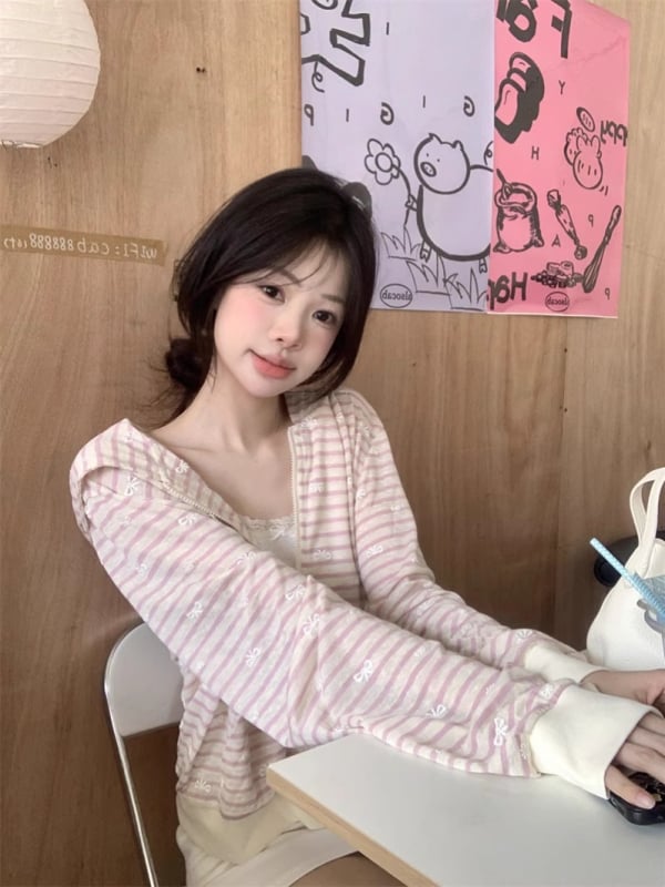 Кардиган с качулка, модел с панделка, полиестер, дълги ръкави, цип отпред