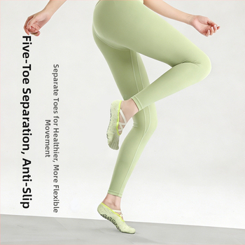 Петопръстни чорапи за йога, антихлъзгаща повърхност, разделяне на пръстите, дишащ памук, абсорбиращи потта, полка-точков 3D модел