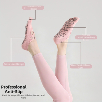 Петопръстни чорапи за йога, антихлъзгаща повърхност, разделяне на пръстите, дишащ памук, абсорбиращи потта, полка-точков 3D модел