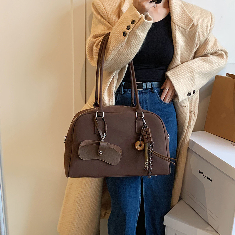 Ženska bowling torba s matnom završnom površinom, horizontalni kvadratni oblik, zatvarač, poliester podstava, unutarnja džep sa zatvaračem, dvostruke ručke, jesen 2025