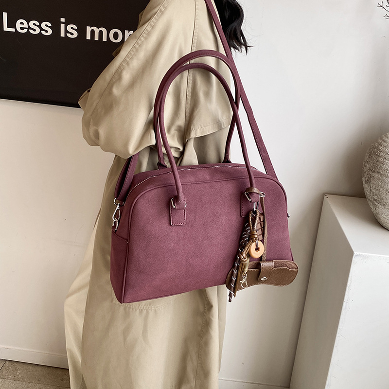 Ženska bowling torba s matnom završnom površinom, horizontalni kvadratni oblik, zatvarač, poliester podstava, unutarnja džep sa zatvaračem, dvostruke ručke, jesen 2025