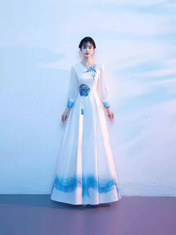 Haljina za zborske nastupe, duga suknja, kineski stil, literarno retro (Jesen 2025 izdanje; poliester tkanina; sadržaj glavne tkanine 70–80%; vez)