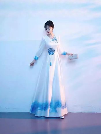 Haljina za zborske nastupe, duga suknja, kineski stil, literarno retro (Jesen 2025 izdanje; poliester tkanina; sadržaj glavne tkanine 70–80%; vez)