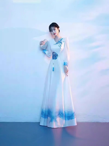 Haljina za zborske nastupe, duga suknja, kineski stil, literarno retro (Jesen 2025 izdanje; poliester tkanina; sadržaj glavne tkanine 70–80%; vez)