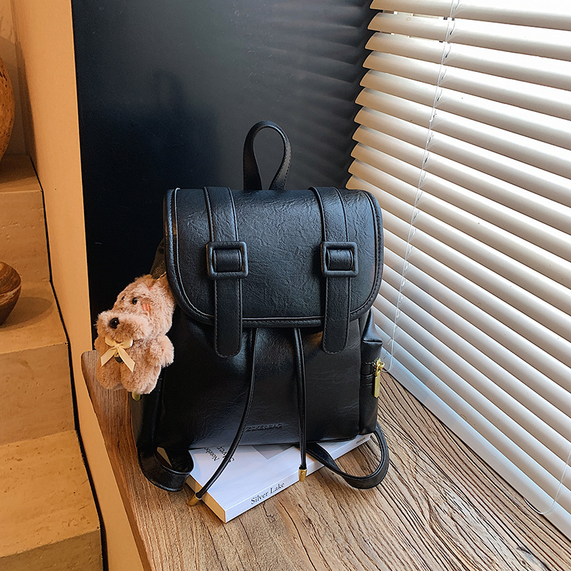 Ženski ruksak u casual retro stilu, velika zapremina, PU materijal, zatvoren otvaranje, jesen 2025