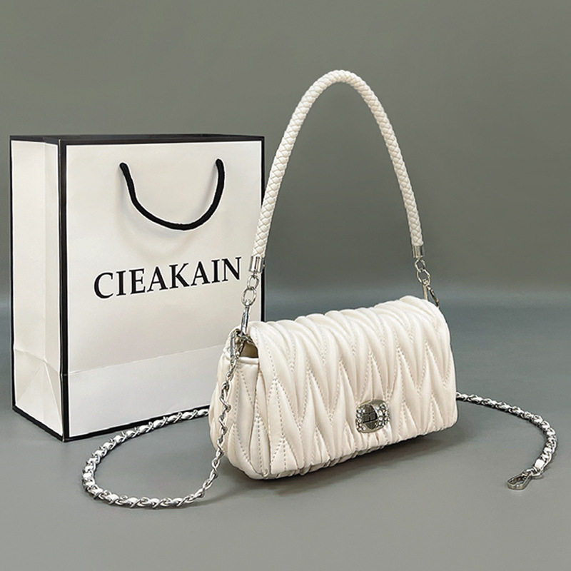 Дамска чанта от полиестер, квадратна форма, хоризонтален стил, закопчаване с щракване, вътрешен джоб с цип