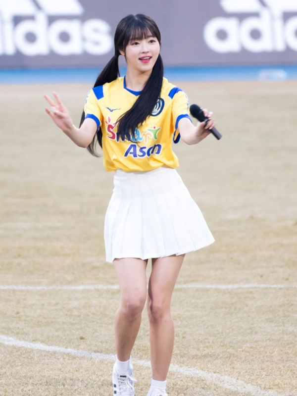 Flower Clothing, униформа за колежански чирлидинг за жени, полиестер 90–95% плат, есен 2024 издание