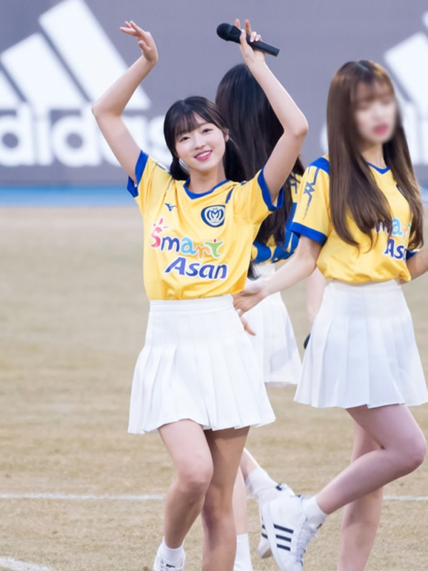 Flower Clothing, униформа за колежански чирлидинг за жени, полиестер 90–95% плат, есен 2024 издание