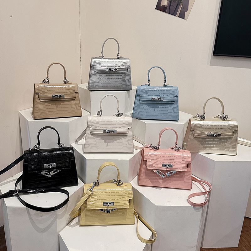 PU torba preko tijela s kamenim uzorkom, horizontalni kvadratni oblik, magnetno zatvaranje, unutarnje pretince za telefon i ID s laminiranim džepom na zip