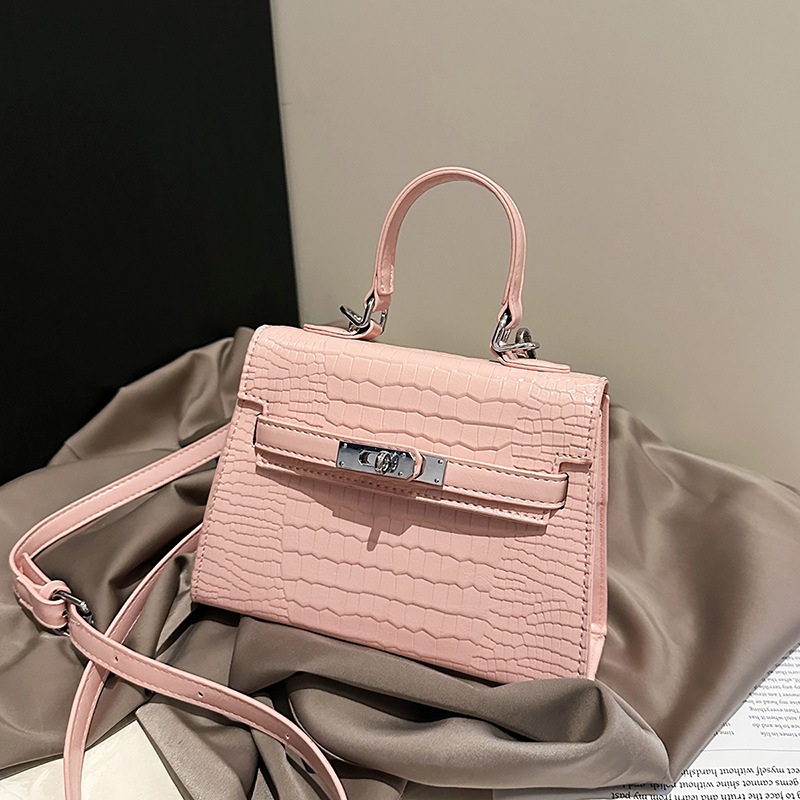 PU torba preko tijela s kamenim uzorkom, horizontalni kvadratni oblik, magnetno zatvaranje, unutarnje pretince za telefon i ID s laminiranim džepom na zip