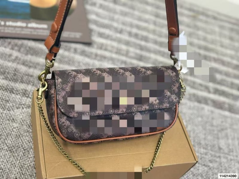 Brook flap baguette torbica od kravljeg koža s kapom, dvostruka remenica preko ramena sa lancem, poliester podstava, unutarnja džep sa zipom, ljeto 2025