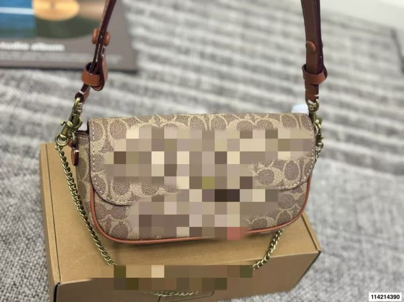 Brook flap baguette torbica od kravljeg koža s kapom, dvostruka remenica preko ramena sa lancem, poliester podstava, unutarnja džep sa zipom, ljeto 2025