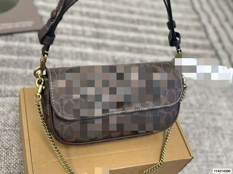 Brook flap baguette torbica od kravljeg koža s kapom, dvostruka remenica preko ramena sa lancem, poliester podstava, unutarnja džep sa zipom, ljeto 2025