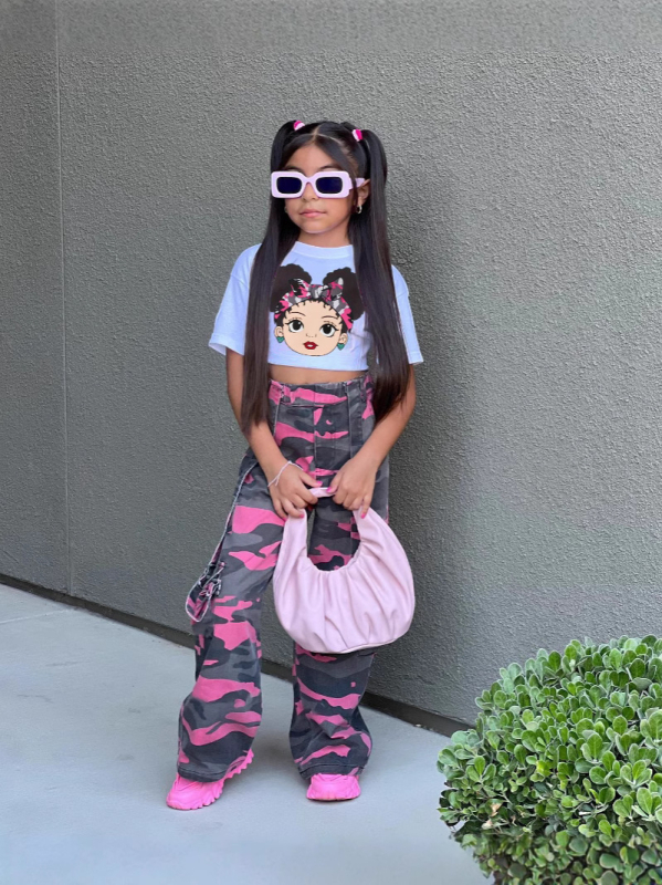 Lányoknak szóló két részes szett: rövid ujjú póló és kamufláz hip-hop cargo nadrág, 8 éves kor felettieknek, egész éves viselet