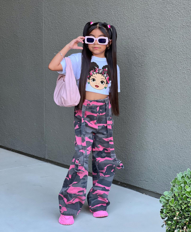 Lányoknak szóló két részes szett: rövid ujjú póló és kamufláz hip-hop cargo nadrág, 8 éves kor felettieknek, egész éves viselet
