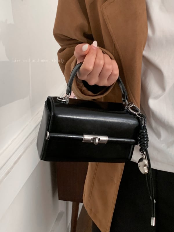 Ženska torba u korejskom stilu, nišni dizajn, kvadratna crossbody torba, PU koža, zaključavanje, poliester podstava, jedan remen, Zima 2025